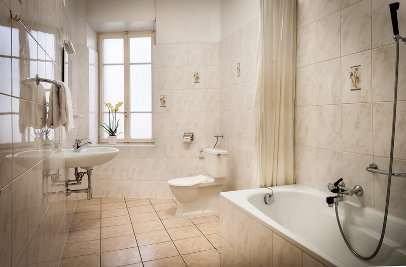 Bathroom at EasyRooms dell'Angelo in Locarno